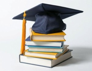 وزارة التربية تعلن عن توافر منح دراسية للدكتوراة والماجستير في هنغاريا