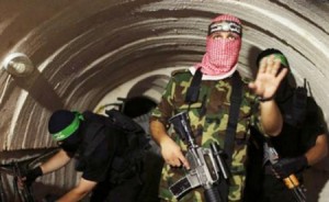 "القسام" تعلن استشهاد 7 من عناصرها بانهيار نفق