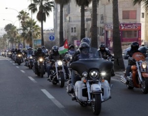 بالصور ... مسيرة كرنفالية للدراجات النارية احتفالا بعيد ميلاد الملك