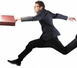 هميسات 11 ألف موظف حكومي مجازون!