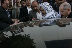 تدهور حالة " علي عبدالله صالح" الصحية.. والاستعانة بطاقم طبي يمني بديل للإيراني