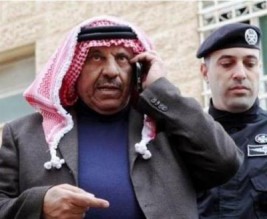 حماد يفاجئ موظفي ومراجعي دائرة المتابعة والتفتيش