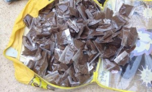 بالصور...ضبط 10 آلاف كيس "جوكر" و17 متورطا في سحاب