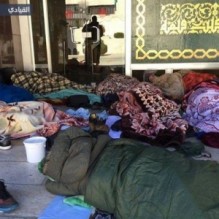 بالفيديو ..اعتصام طلاب الاردنية ...وقوف ومبيت امام رئاسة الجامعة ومطالبات برحيلها