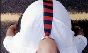 توقيف " طبيب السمنة " عن العمل وتحويله للتحقيق بعد وفاة مريض عربي