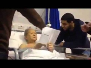 بالفيديو...صيني يدخل الإسلام قبل موته بلحظات