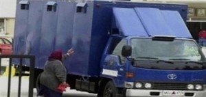 6 إصابات بتدهور "زنزانة" تابعة للامن على اتوستراد الزرقاء