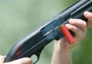 اصابة 4 رجال امن بجروح بعد تدخلهم لفض مشاجرة بين مجموعتين في منطقة الجويدة