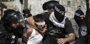 هيومن رايتس توثق شهادات مرعبة لقاصرين خلال اعتقالهم واستجوابهم