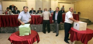 انتخابات "الأطباء" .. منافسة حامية وغموض