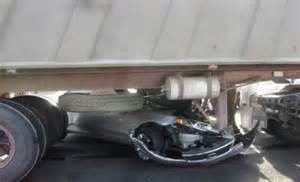 إصابة اربعة أشخاص إثر حادث تصادم بين مركبة و"قلاب" في معان