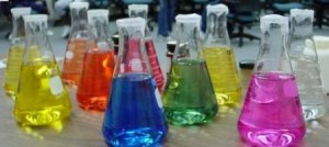 'حامض الهيدروليك' يتسبب بإخلاء 700 طالبة من مدرستين في البقعة