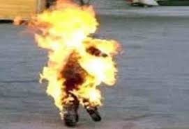 ثلاثيني يشعل النار بجسده في منطقة ماركا الشمالية بالعاصمة عمان ..!