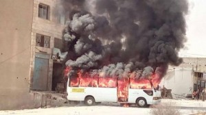 بالصور... نيران تلتهم حافلة ركاب في الهاشمية صباح اليوم
