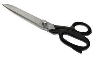 بسبب عدم توفر فرصة عمل.. اربعيني يحاول الانتحار بـ"مقص" في السلط