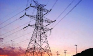 مجهول يطلق عيارات نارية على أحد اعمدة الكهرباء ويتسبب بانقطاع التيار الكهربائي في معان