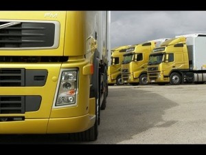 توجهات لفرض رسوم على رخص السيارات  من نصف إلى أربعة دينار ...!