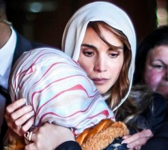 الملكة رانيا تنعى شهداء الأردن