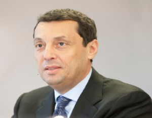 دروزة يوقف تذاكر "الملكية" المجانية لرؤساء مجالس الادارة وعائلاتهم