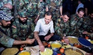 بالصور... بشار الأسد يتناول الفطور مع جنوده وهذا ما قاله