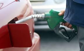 ارتفاع طفيف على اسعار النفط .. وترجيح تخفيض "المحروقات" 2%