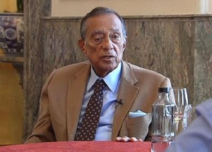 يتنازل عن 75 بالمئة من ثروته لوقف محاكمته