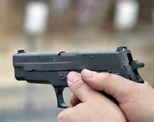 اصـابـة 6 اشخـاص بمشـاجـرة مسلحـة فـي "المصـدار"