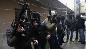 4 قتلى باشتباكات بين الأمن ومسلحين في نابلس ومخاوف من فلتان أمني