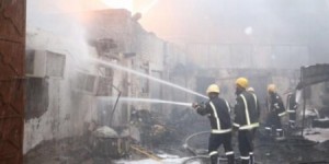 ..50 آلية عمليات متخصصة شاركت في اخماد حريق مصنع الاسفنج بالعاصمة عمان