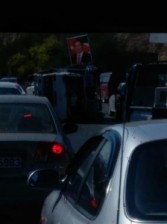 بالصور ... انقلاب "ديانا" في نزول صافوط يتسبب بأزمة سير خانقة