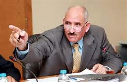 الذنيبات يلزم المعلمين العاملين لسنوات بإعادة امتحان الكفاءة والطلبة يحتجون