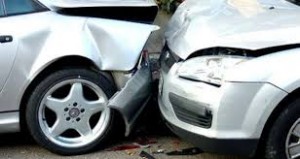 إصابة 5 أشخاص بحادث تصادم بين مركبتين بمنطقة نزول بيت يافا في اربد