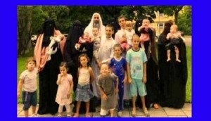 سوري لاجئ في ألمانيا مع 4 زوجات و22 ابنا