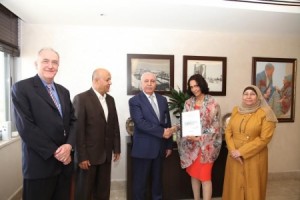 الفوسفات تتسلم التقرير الأول لتطوير تلال الرصيفة وتأهيلها اقتصاديا وبيئيا