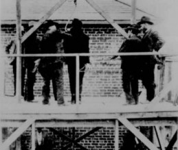 قصة لا تصدق .. رجل أُعدم ثلاث مرات ولم يمت!