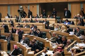 حكومة الملقي تحصل على ثقة مجلس النواب بـ(84) صوتاً