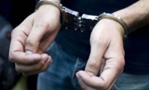 مداهمة منزل تاجر مخدرات وضبط " حشيش" في الرمثا