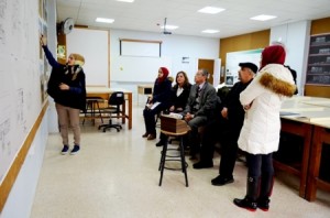 جامعة عمان الأهلية تستضيف نخبة من الأكاديميين والمهنيين لتحكيم مشاريع الطلبة