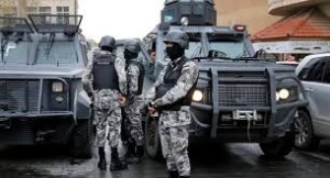 الأجهزة الأمنية تواصل حملة مداهماتها واعتقال المطلوبين و تمشيط وادي ابن حماد