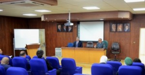 محاضرةفي جامعة عمان الأهليةللاستاذ الدكتور حسين الياسين حول قضايا البحث العلمي