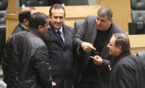 أزمة نيابية حكومية تلوح بالأفق