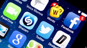 الحكومة تدرس خيارات بديلة عن رسوم "التطبيقات"