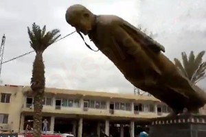 صنم يُرفع وتمثال يُقلع