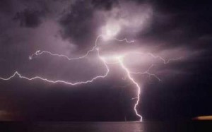 الثلاثاء .. أمطار رعدية ليلاً