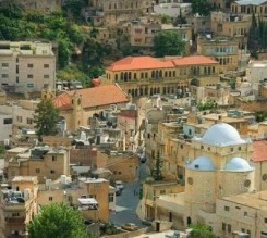 أردنية تفتدي طفليها بروحها في السلط