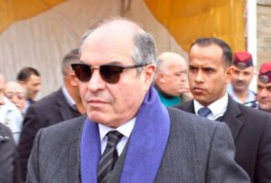 أموال البورصة وقضايا الفساد على مكتب رئيس الوزراء