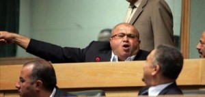 خليل عطية: مذكرتان للعفو العام.. وقوى تحاول عرقلة جهود النواب