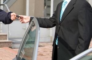 15 الف دينار كفالة بنكية شرط للحصول على رخصة " فاليت"