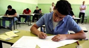 السماح لطلبة التوجيهي الذين استنفدوا حقهم التقدم للامتحان بعدد مفتوح من الدورات