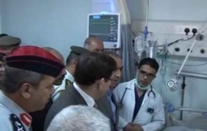 بالفيديو .. وزيرا الداخلية والصحة يتفقدان مصابي حادث المفرق
